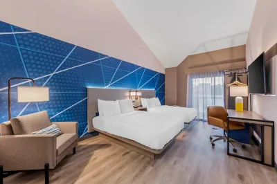 Comfort Inn & Suites Irvine Spectrum โรงแรมใกล้American Eagle & Aerie Store