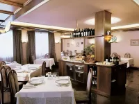 Hotel Quadrifoglio Hotels in Pinzolo