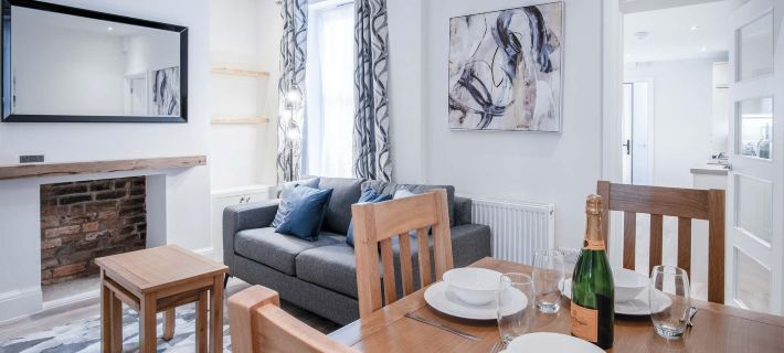 Fleet Street - 2 Bedroom Holiday Home - Swansea Hotels in Castle