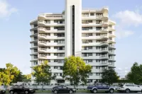 Kirribilli Apartments Hotels in New Farm
