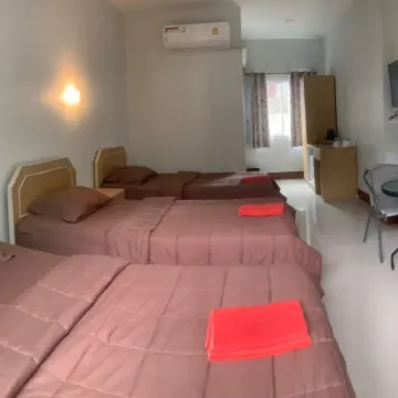 Natharinee Residence