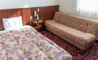 Daily Hotel Kami-Fukuoka Ekimae