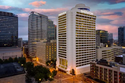 Sheraton Grand Nashville Downtown Hotels near Chet Atkins Statue