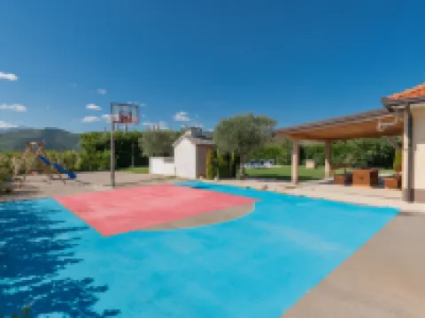 Six Brothers Hotels in Opcina Prolozac