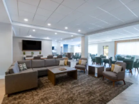 Staybridge Suites ATLANTA AIRPORT by IHG 黑普維爾酒店