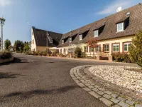 Landhotel Kauzenberg Отели в г. Гензинген
