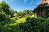 Au Jardin des Deux Ponts Hotels in Abbeville