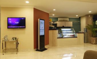 Plaza Home