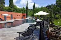 Hostellerie les Gorges de Pennafort - Infinity Pools