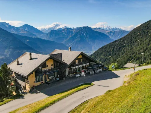 Zurschmitten 8 2.UG Süd Hotels in Riederalp