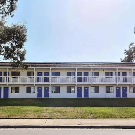 Super 8 by Wyndham Livermore