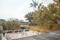 Villa Holy - Travelholic in Behind Nature Hotels in Cisarua Subdistrict