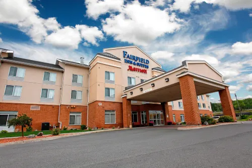 Fairfield Inn & Suites Sudbury Hotels in Sudbury