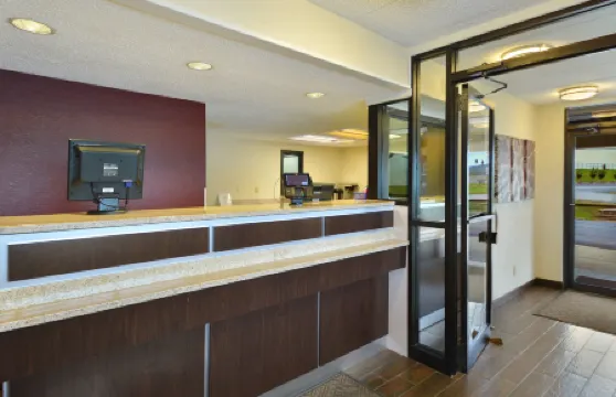 西查爾斯頓哈里肯紅頂酒店