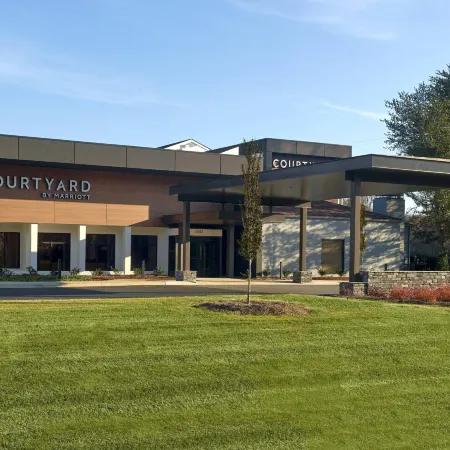 Courtyard Charlotte SouthPark Отели рядом с достопримечательностью «Торговый центр SouthPark»