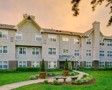 เรสซิเดนซ์อินน์ บายแมริออท พีชทรีคอร์เนอร์ส โรงแรมในนอร์ครอส