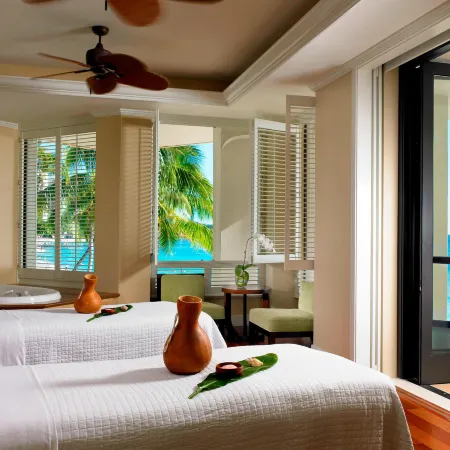 Moana Surfrider, A Westin Resort & Spa, Waikiki Beach