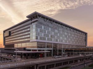 Montreal Airport Marriott in-Terminal Hotel