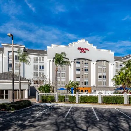 Hampton Inn Orlando/Lake Buena Vista Отели рядом с достопримечательностью «Grand Cypress Golf Club»