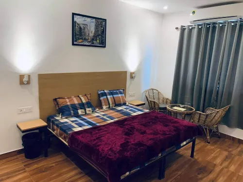 Oberois Inn Homestay | Nearby Isbt