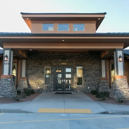Beautiful Zion Village Townhome next to Clubhouse