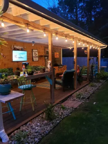 Keys cottage -walk to the strip,Private lot, 2bdr 3rd guestroom detached.Spire