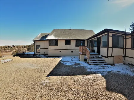 Tranquil White Mountain Lake Escape Lake Access with Beach