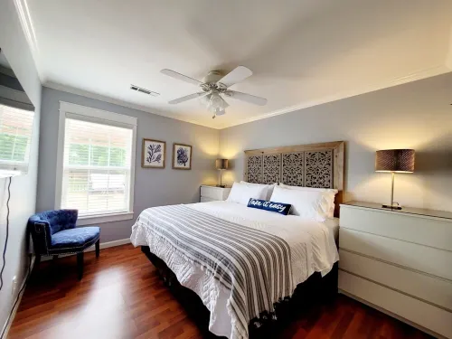 2nd Street Retreat: Private Cottage in Downtown Bentonville