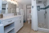 Bev's Beachfront Bungalow