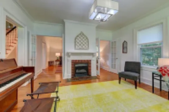 Cozy 3BR Home w/ Yard & Patio 5 min to Tanglewood