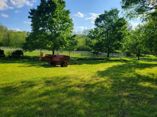 The Bunkhouse- fire pit, waterfall, games, private retreat for the family!