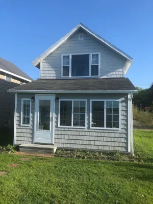 3 Bedroom Cottage on the Shores of Chautauqua Lake Hotels in Lakewood