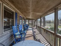 Still Standing! Cozy Cottage, Great Location!