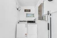 House is 15 min from anywhere. Miami Children Hospital, 8 miles MIA