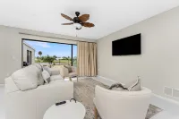 The Cozy Coconut~2Bd~2Ba~PRIVATE POOL~GOLF COURSE VIEW~NEARBY BEACHES Hotel a Rotonda West