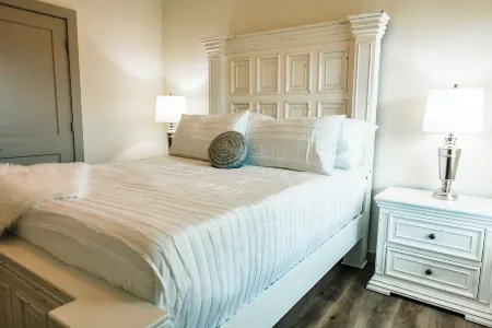 On Cloud 9 - Mountain View’s near Mena Intermountain Airport KMEZ.