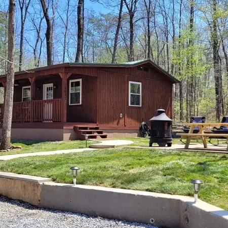 Cabin in the Woods - 5 Miles to Dayton Boat Ramp! 2 miles to NACA Fort Bluff!