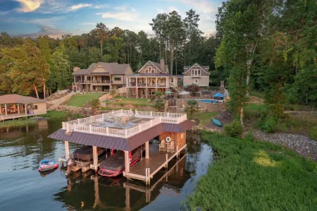 The Oasis at Lake Gaston - Heated Pool, Hot Tub, Pontoon Boat Rental Included!