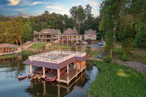 The Oasis at Lake Gaston - Heated Pool, Hot Tub, Pontoon Boat Rental Included!
