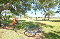 Relaxing Caney Creek views or just minutes from the beach!