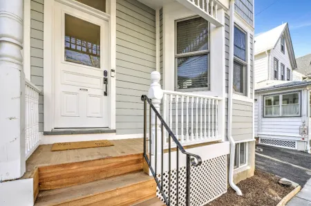 Palmer Square 2BR w/ Parking Отели рядом с достопримечательностью «Художественный музей Принстонского университета»