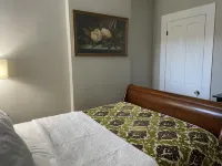Dubuque Luxury Rental Suite 107 Farmers Market