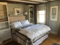 Charming 1870 cape cottage in Litchfield