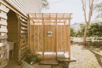 5 min Walk to Ocean, 1 Block to Dowdy Park AMAZING Location!!!!!