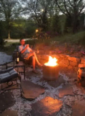Authentic NC Log Cabin~Pond View~Hot Tub~Fresh Eggs