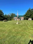Charming 2-bedroom vacation home 17 minutes from Watkins Glen International Hotels near Barnstormer Winery