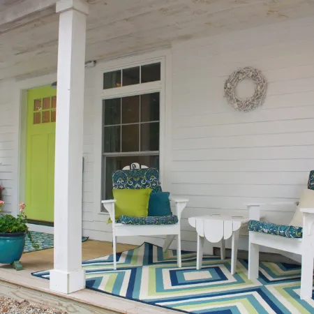 Charming Cottage Apartment, Private, Quiet and Sparkling Clean. 1 Bedrm 1 Bath.