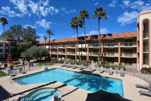 DoubleTree Suites by Hilton Tucson Airport