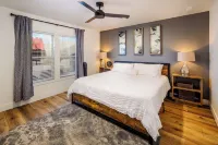 BRAND NEW 🌟Spacious🌟  Parker Strip Oasis TONS OF BOAT PARKING Hotels near Colorado River