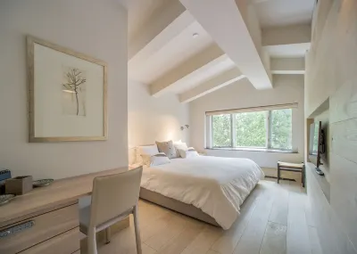 Platinum Rated Luxury Condo in Vail Village with AC and Ski Locker Next to Lift 아리아 클럽 & 스파 주변 호텔